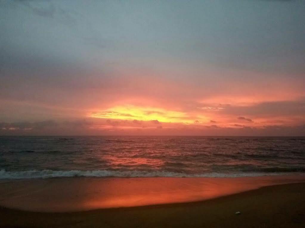 Charming Homestay By The Beach Dehiwala-Mount Lavinia Εξωτερικό φωτογραφία